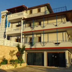 Отель Mondi's Guest House Албания, Ксамил - отзывы, цены и фото номеров - забронировать отель Mondi's Guest House онлайн парковка