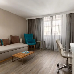 Отель NH Nice 4* Стандартный семейный номер с двуспальной кроватью фото 3