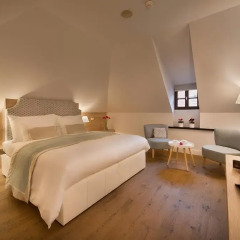 Отель Design Neruda 4* Улучшенный номер с различными типами кроватей фото 15