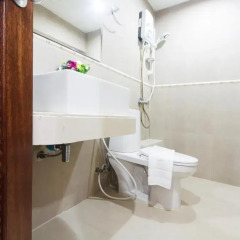 Patong Max Value Hotel 3* Стандартный номер двуспальная кровать фото 7