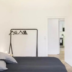 Отель Central 4 bedroom apt. for big groups комната для гостей