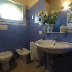 Отель Agriturismo Fattoria Corte Roeli 3* Улучшенный номер