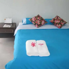 Отель The House at Pranburi сейф в номере