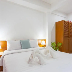 Отель Karon Sunshine Guesthouse & Bar 3* Стандартный номер с различными типами кроватей фото 14