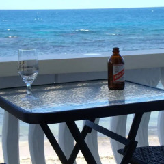 Отель Runaway Bay Beach House балкон