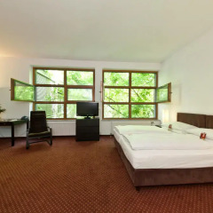 Novum Hotel City B Berlin Centrum 3* Стандартный семейный номер с двуспальной кроватью