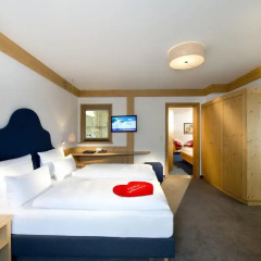 Hotel Tirolerhof 4* Стандартный семейный номер с 2 отдельными кроватями