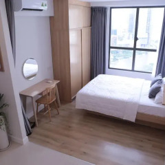 Отель New Pretty and Cool Place сейф в номере