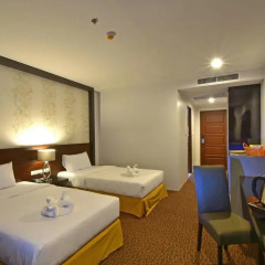 Siam Oriental Hotel 3* Улучшенный номер с 2 отдельными кроватями фото 2