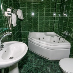 Hotel VIP 3* Люкс с различными типами кроватей фото 4