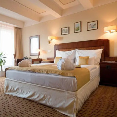 Отель Majestic Plaza 5* Номер Делюкс фото 12