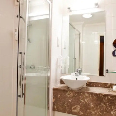 Отель Holiday Inn Manchester West 3* Стандартный номер фото 7