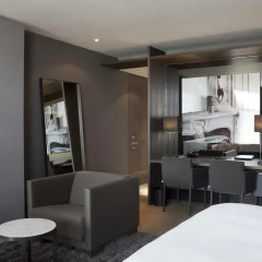 Отель The Dylan Amsterdam Стандартный номер с различными типами кроватей фото 7