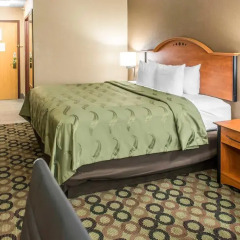 Отель Quality Inn & Suites 3* Стандартный номер фото 2