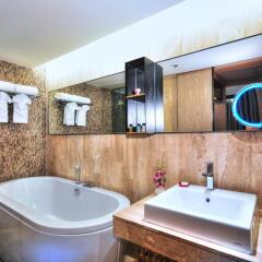 Отель Arcadia Suites Bangkok 4* Улучшенный люкс фото 4
