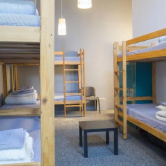 Music Hostel Rewolucji Кровать в общем номере с двухъярусной кроватью фото 4