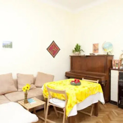 Отель Your sunny, central and quiet home комната для гостей фото 3