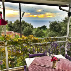 Отель Butterfly Guest House Фаралья балкон