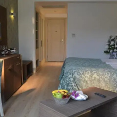 Port Side Resort Hotel в номере