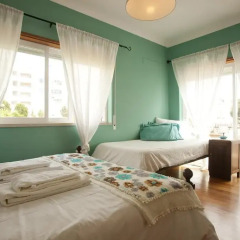 Хостел Ericeira Chill Hill Hostel & Private Rooms Стандартный номер разные типы кроватей фото 3
