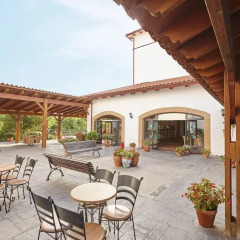 Отель PortAventura Hotel El Paso - Theme Park Tickets Included Испания, Салоу - 12 отзывов об отеле, цены и фото номеров - забронировать отель PortAventura Hotel El Paso - Theme Park Tickets Included онлайн гостиничный бар