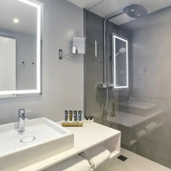 Novotel London Canary Wharf Hotel 4* Улучшенный номер с различными типами кроватей фото 3