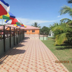 Отель Jamaica Inn Guest House Bawjiase фото 2