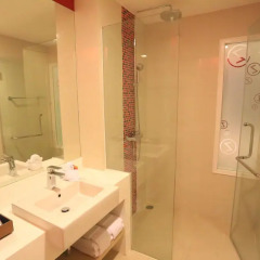 Sleep With Me Hotel design hotel @ patong 4* Улучшенный номер фото 5