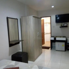 Отель Living Room Guesthouse & Cafe Bar удобства в номере