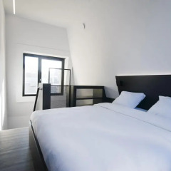 Sleep Well Youth Hostel Номер Делюкс с двуспальной кроватью