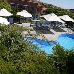 Отель Apartamentos Cueto Mazuga I Испания, Льянес - отзывы, цены и фото номеров - забронировать отель Apartamentos Cueto Mazuga I онлайн бассейн фото 2