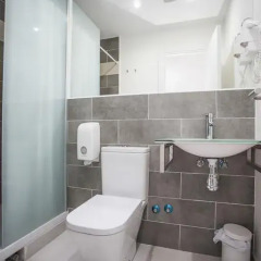 Отель Hostal CC Malasaña Улучшенный номер с различными типами кроватей фото 22