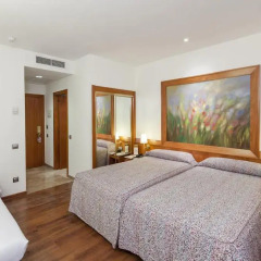 Отель Catalonia Excelsior 3* Стандартный номер фото 2