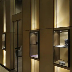 Armani Hotel Dubai сейф в номере