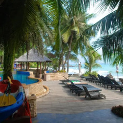Отель Lomtalay Chalet Resort бассейн фото 3