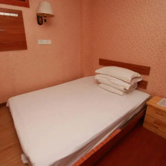 Отель Zhengfu Caotang Decent Inn 2* Стандартный номер с различными типами кроватей фото 3
