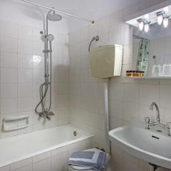 Nefeli Hotel 2* Стандартный номер с 2 отдельными кроватями