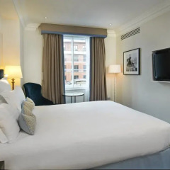 Отель The Waldorf Hilton 4* Номер Делюкс с различными типами кроватей