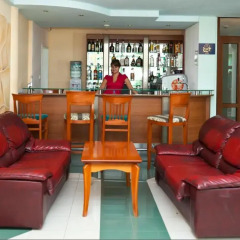 Perla Plaza Hotel гостиничный бар