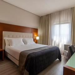Hotel Silken Amara Plaza 4* Номер Комфорт с различными типами кроватей фото 5