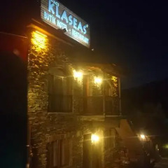 Sirince Klaseas Hotel & Restaurant Торбали бассейн фото 2