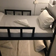 The Metallic Hostel Кровать в общем номере фото 8