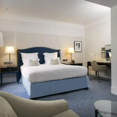 Отель The Waldorf Hilton 4* Представительский номер с двуспальной кроватью фото 2