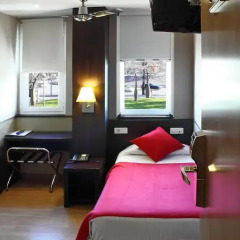 Отель Hostal Bcn Port Барселона комната для гостей фото 5