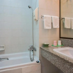 Sirin Hotel Hua Hin 3* Стандартный номер с различными типами кроватей фото 4