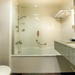 Отель Leonardo Royal Konigsallee 5* Номер Комфорт