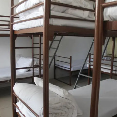 Отель Restup London Кровать в общем номере фото 16