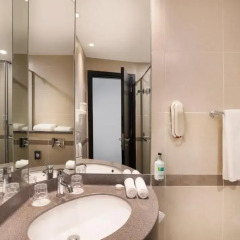 Отель Holiday Inn Express Dubai Safa Park 2* Стандартный номер с различными типами кроватей фото 3