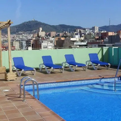 Отель Aura Park Fira Barcelona Испания, Оспиталет-де-Льобрегат - 1 отзыв об отеле, цены и фото номеров - забронировать отель Aura Park Fira Barcelona онлайн бассейн фото 2