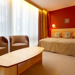 Royal Square Hotel & Suites детские мероприятия фото 2